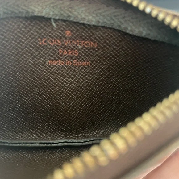 Louis Vuitton Card Holder Key Chain - Picture 5 of 7